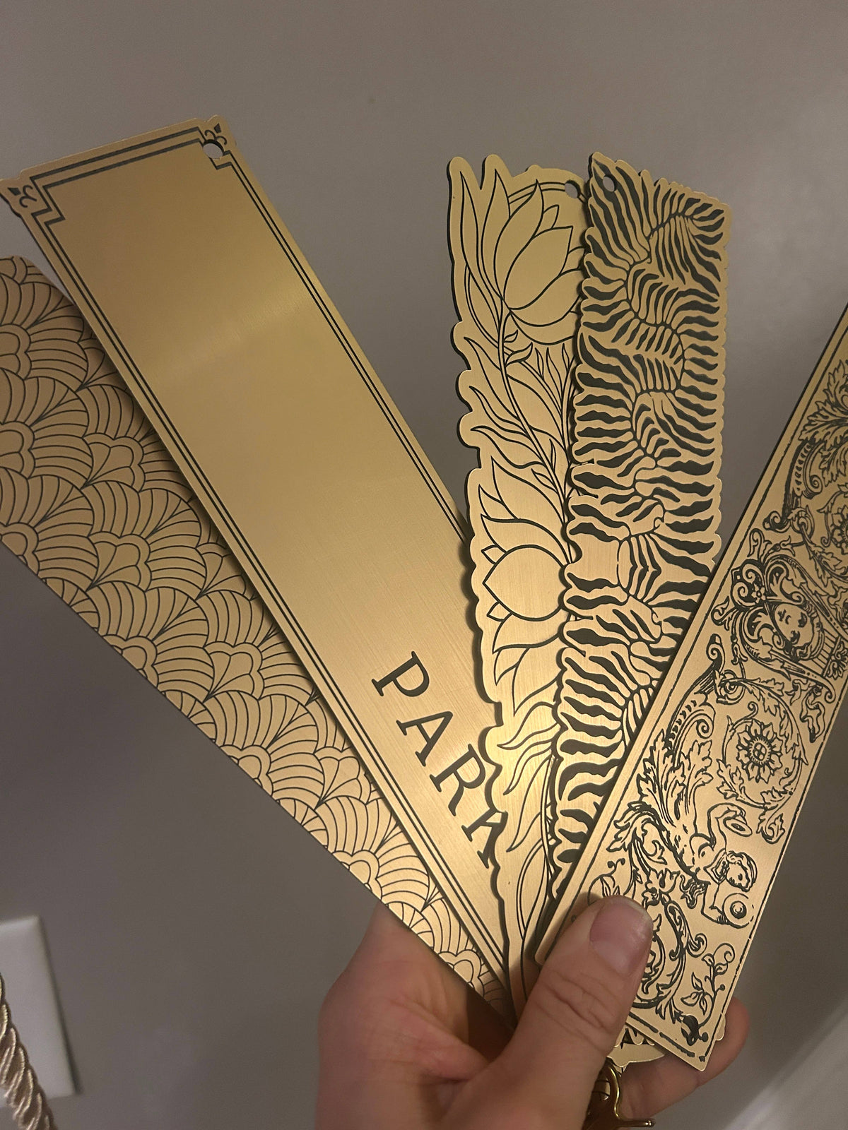 Bookmark "Purse" | Gold Acrylic Book Holder Bookmark
