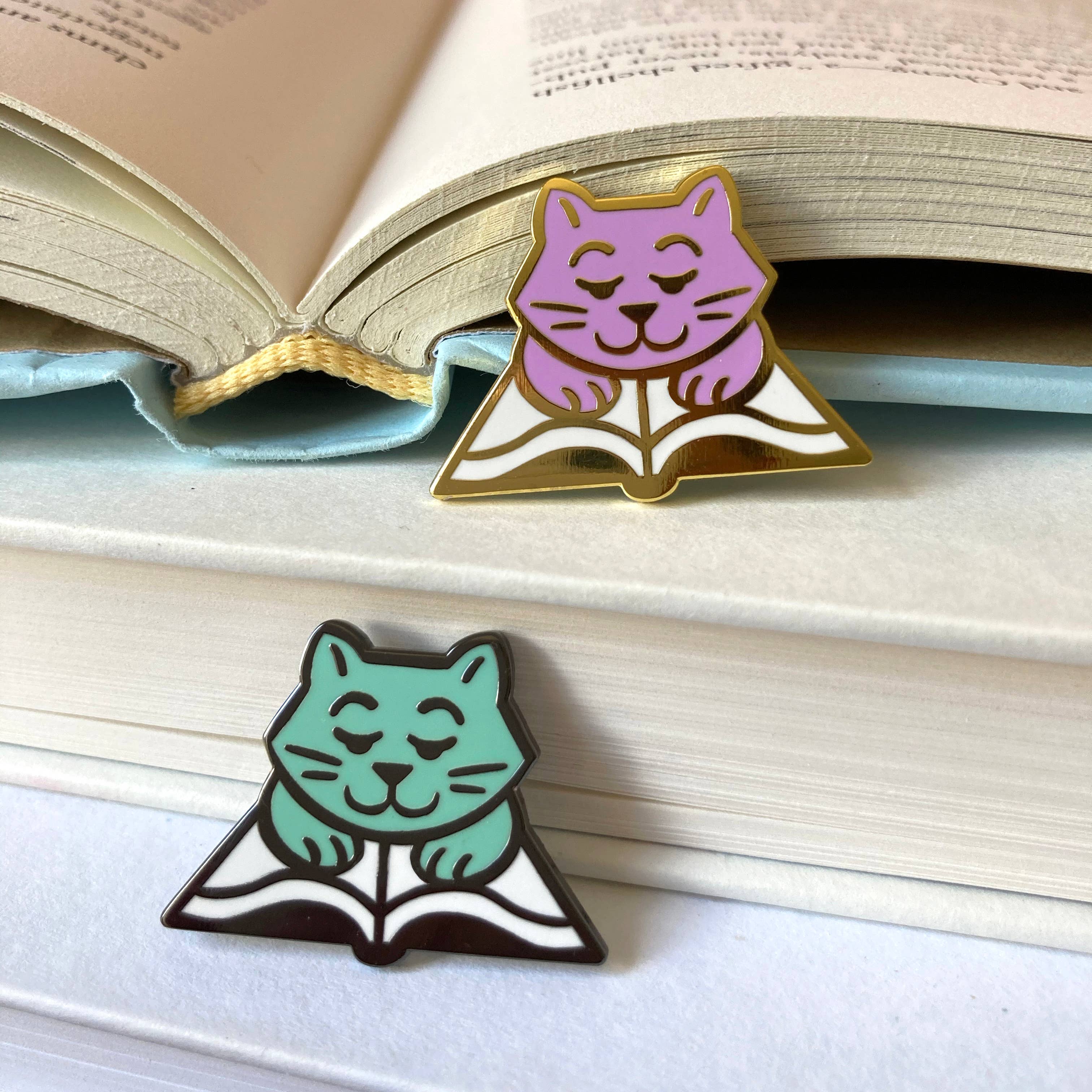 Book Cat enamel pin - Bookish gift - cat book