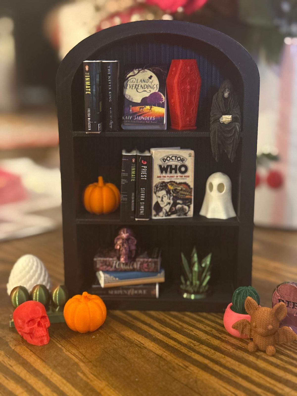 FALL / SPOOKY SEASON BOOKSHELF CRAFT NIGHT