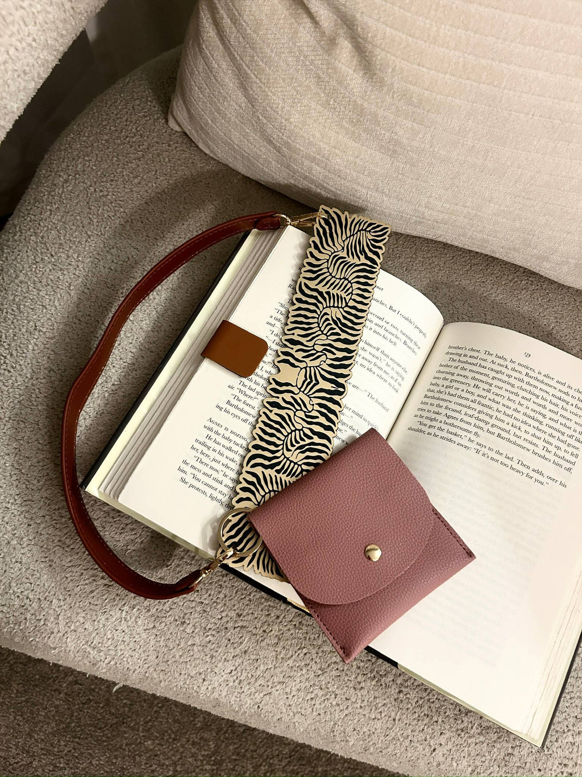Bookmark "Purse" | Gold Acrylic Book Holder Bookmark
