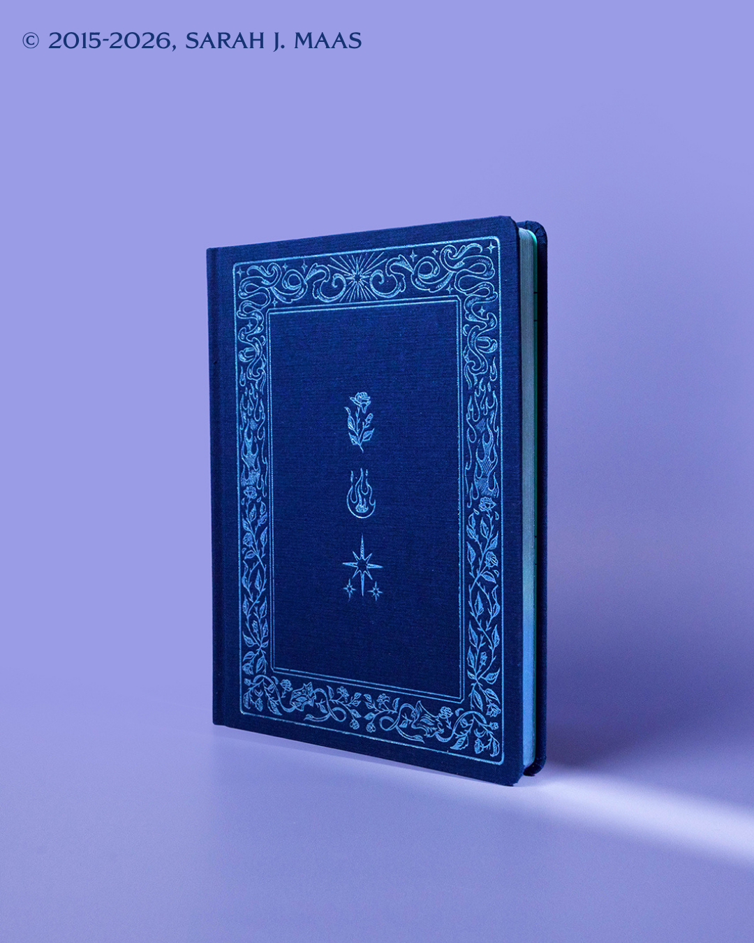 A Court of Thorns and Roses Official Sketchbook (Flowers, Flames, and Stars)