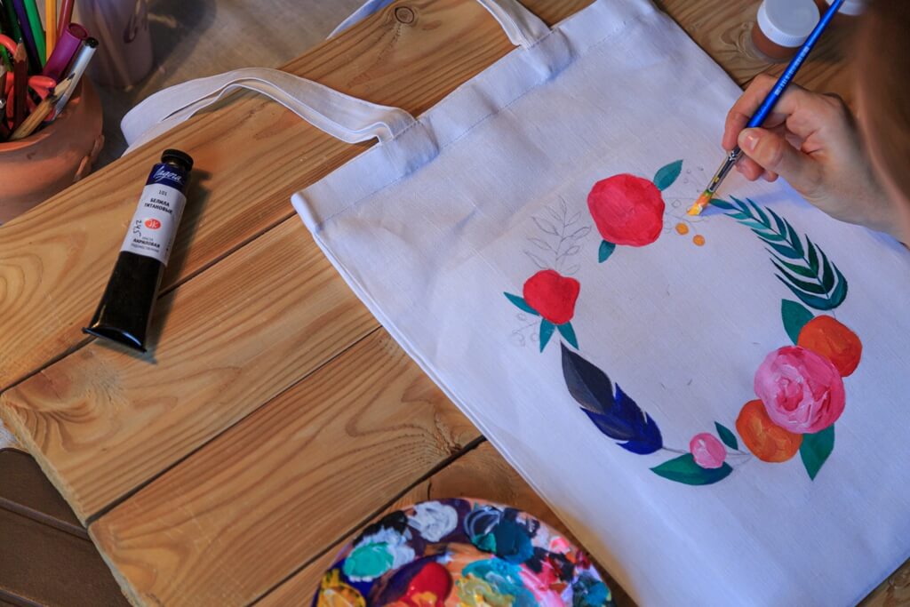 Bookish Tote Painting Party