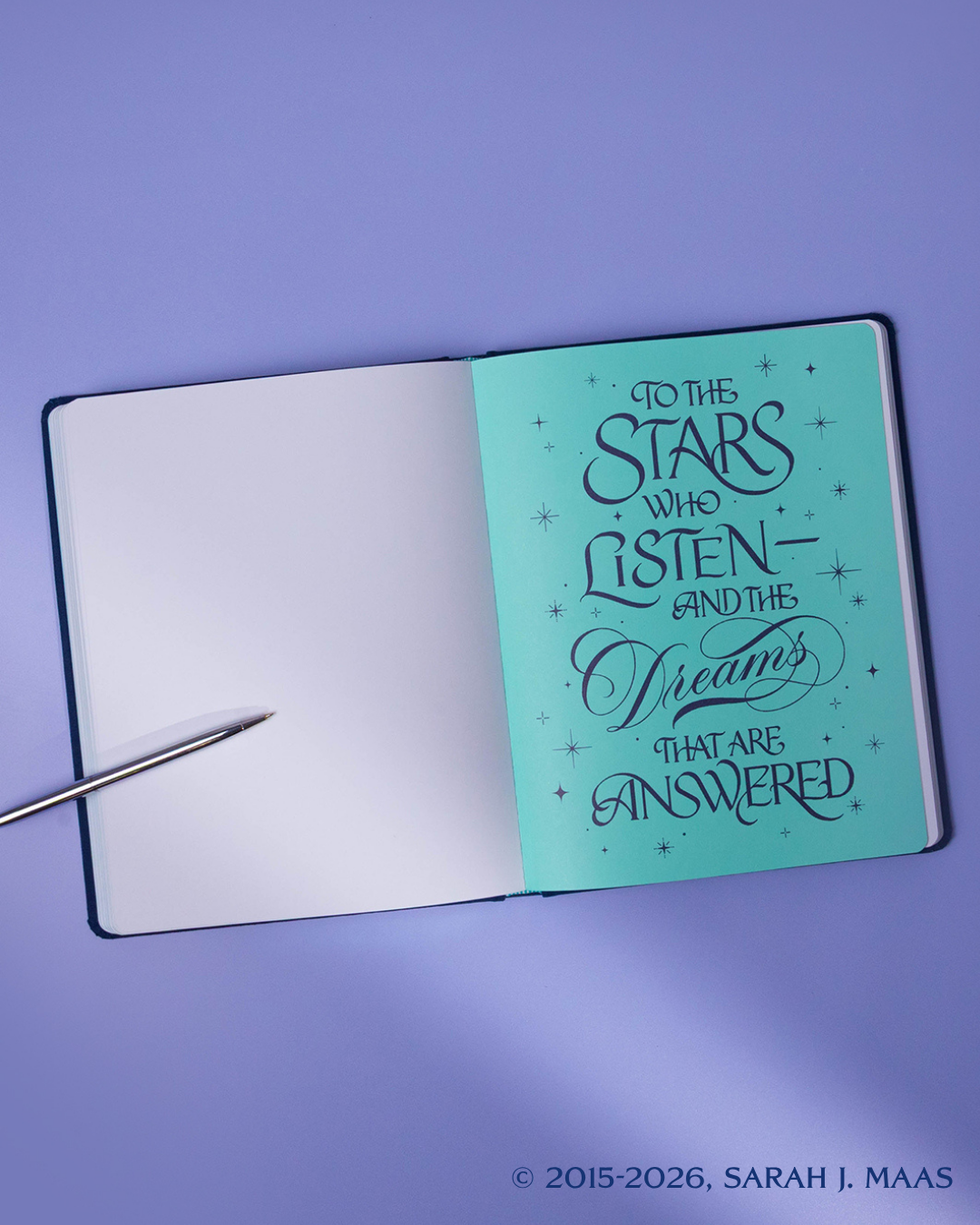 A Court of Thorns and Roses Official Sketchbook (Flowers, Flames, and Stars)