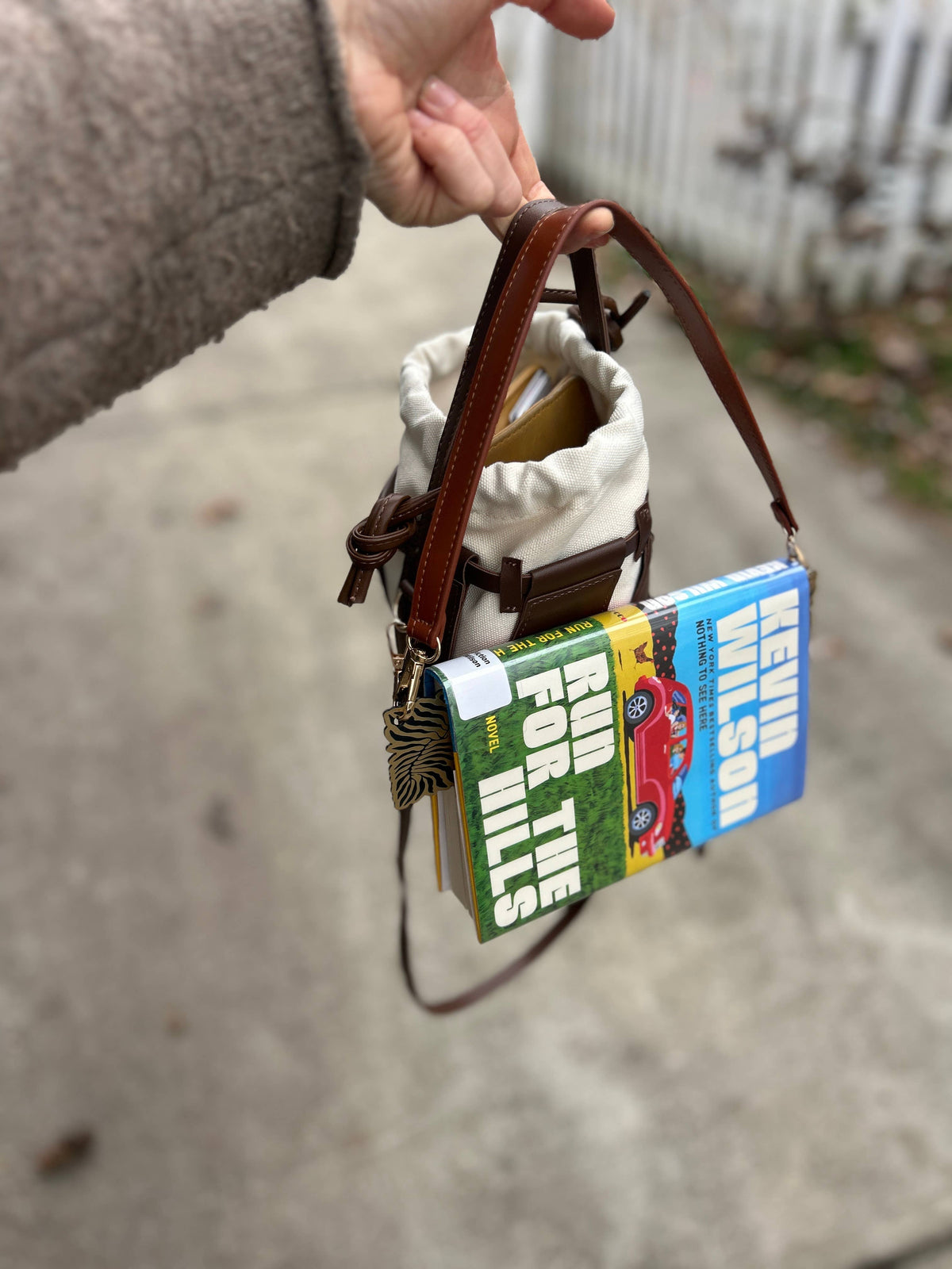 Bookmark "Purse" | Gold Acrylic Book Holder Bookmark